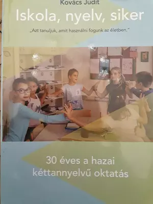 Iskola, nyelv, siker